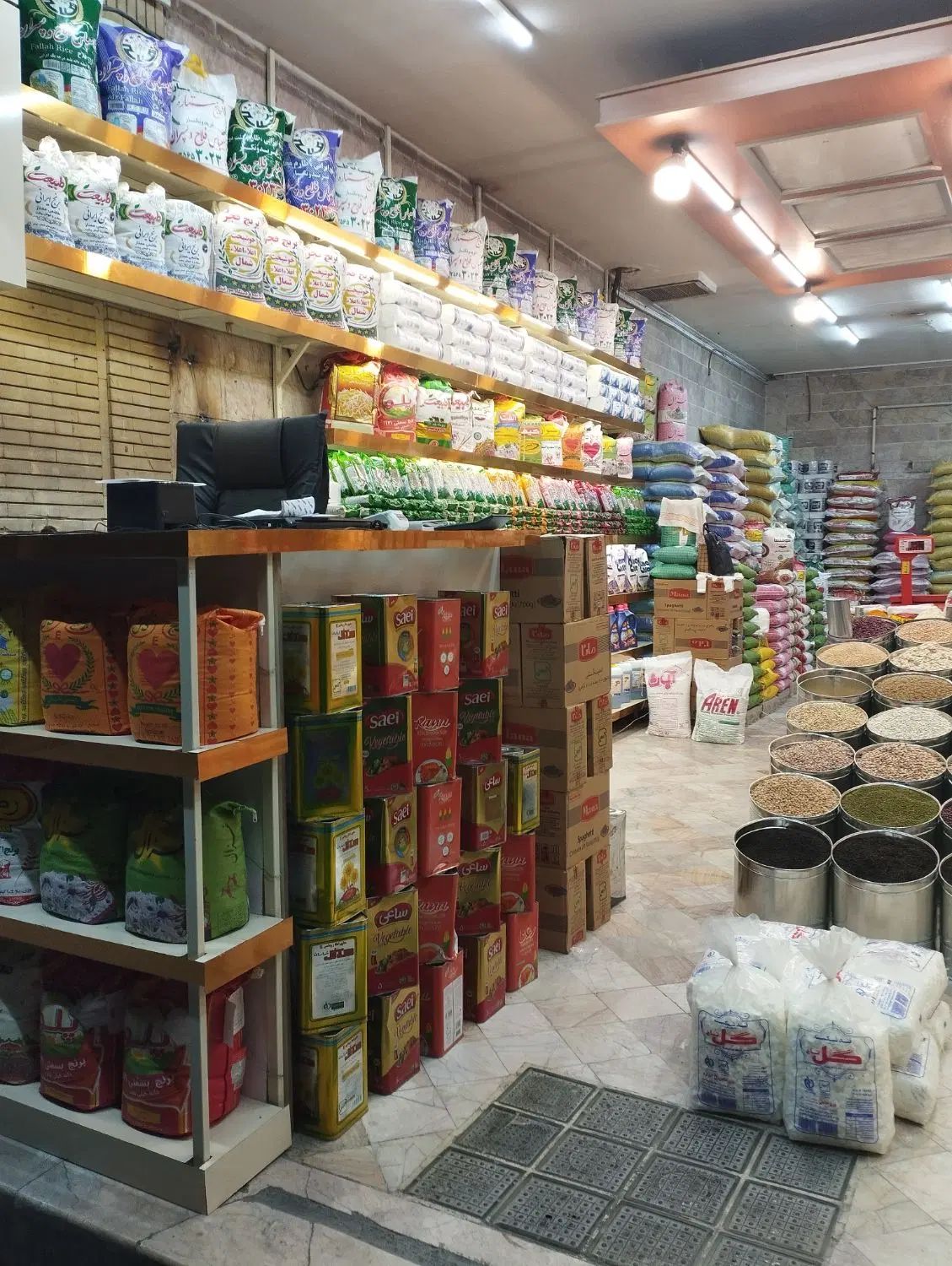 شاگرد فروشگاه مواد غذایی - مصلی|استخدام خدمات فروشگاه و رستوران|مشهد, مصلی (کارمندان اول)|دیوار