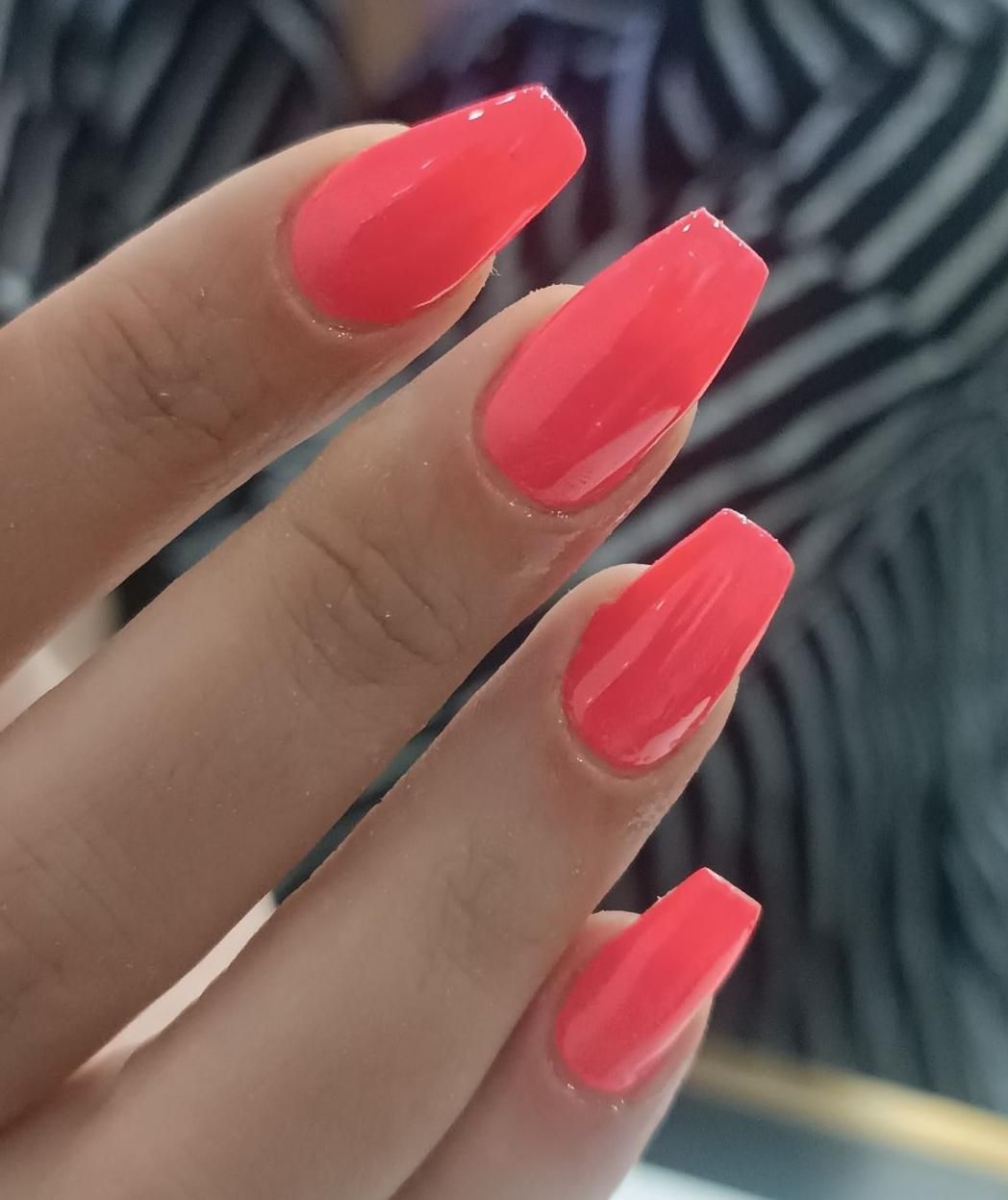 خدمات کاشت و ترمیم ناخن قیمت مناسب و ماندگاری بالا|خدمات آرایشگری و زیبایی|شیراز, شریف‌آباد|دیوار