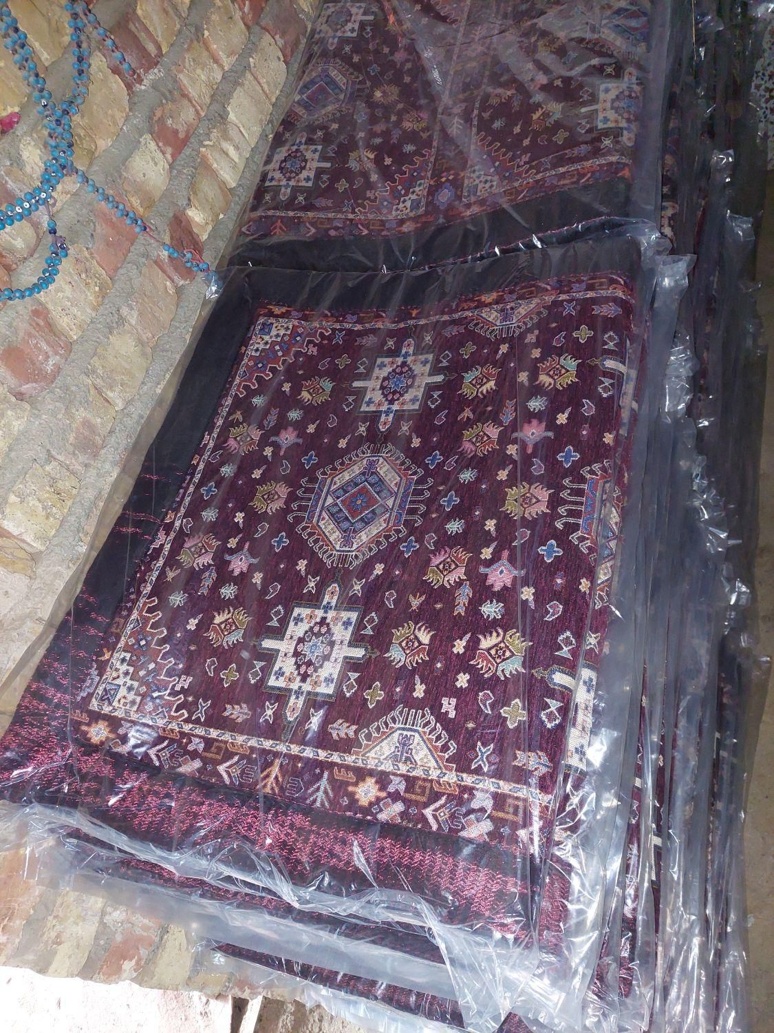 تشک تخت سنتی قرمز|پشتی|اصفهان, کارلادان|دیوار