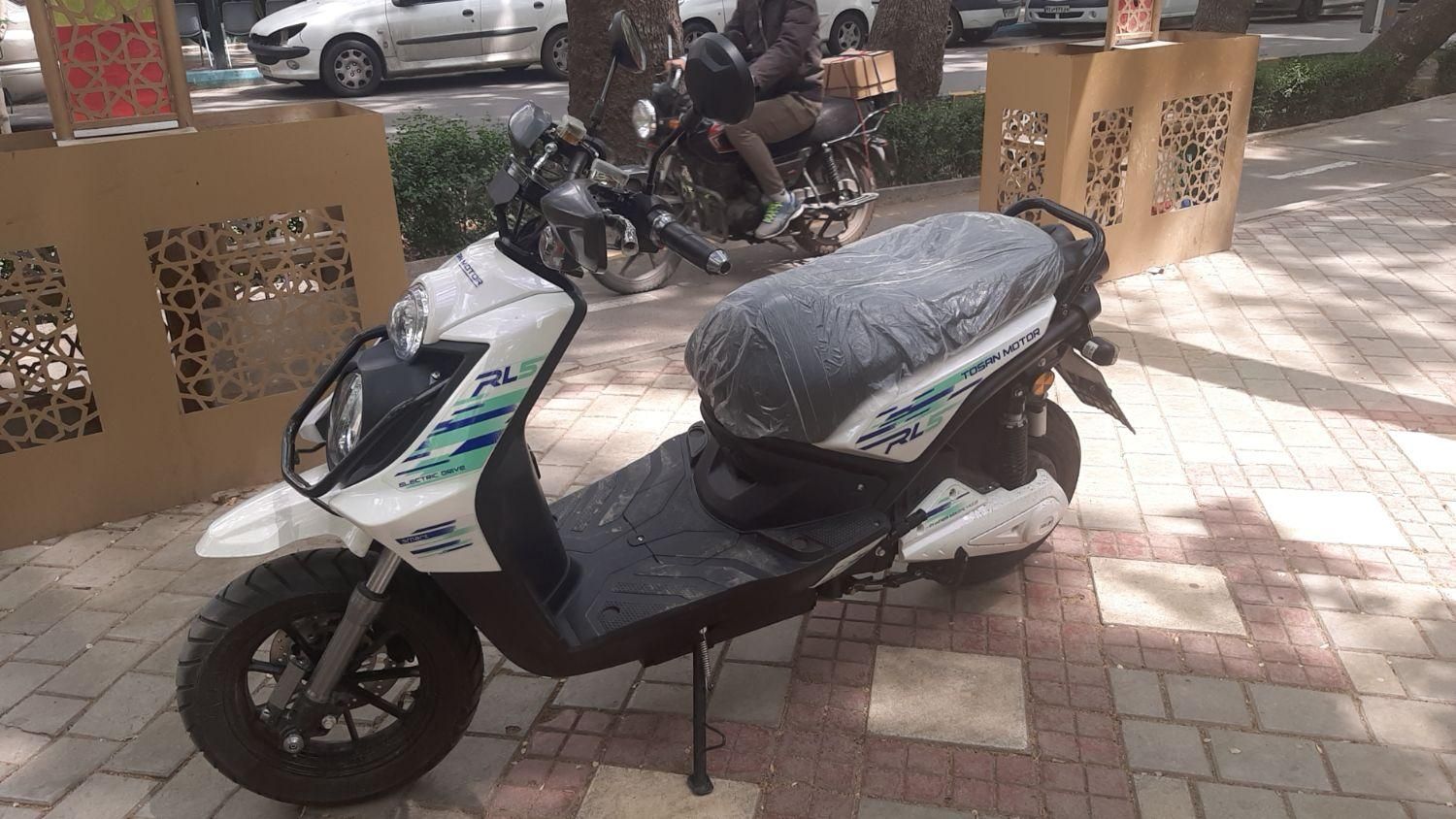 موتور برقی توسن RL5 با برد 90 کیلومتر|موتورسیکلت|اصفهان, شاهزید|دیوار