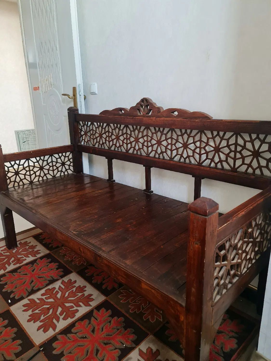 نیمکت  آپارتمانی|مبلمان خانگی و میز عسلی|اصفهان, شهرک زاینده رود|دیوار