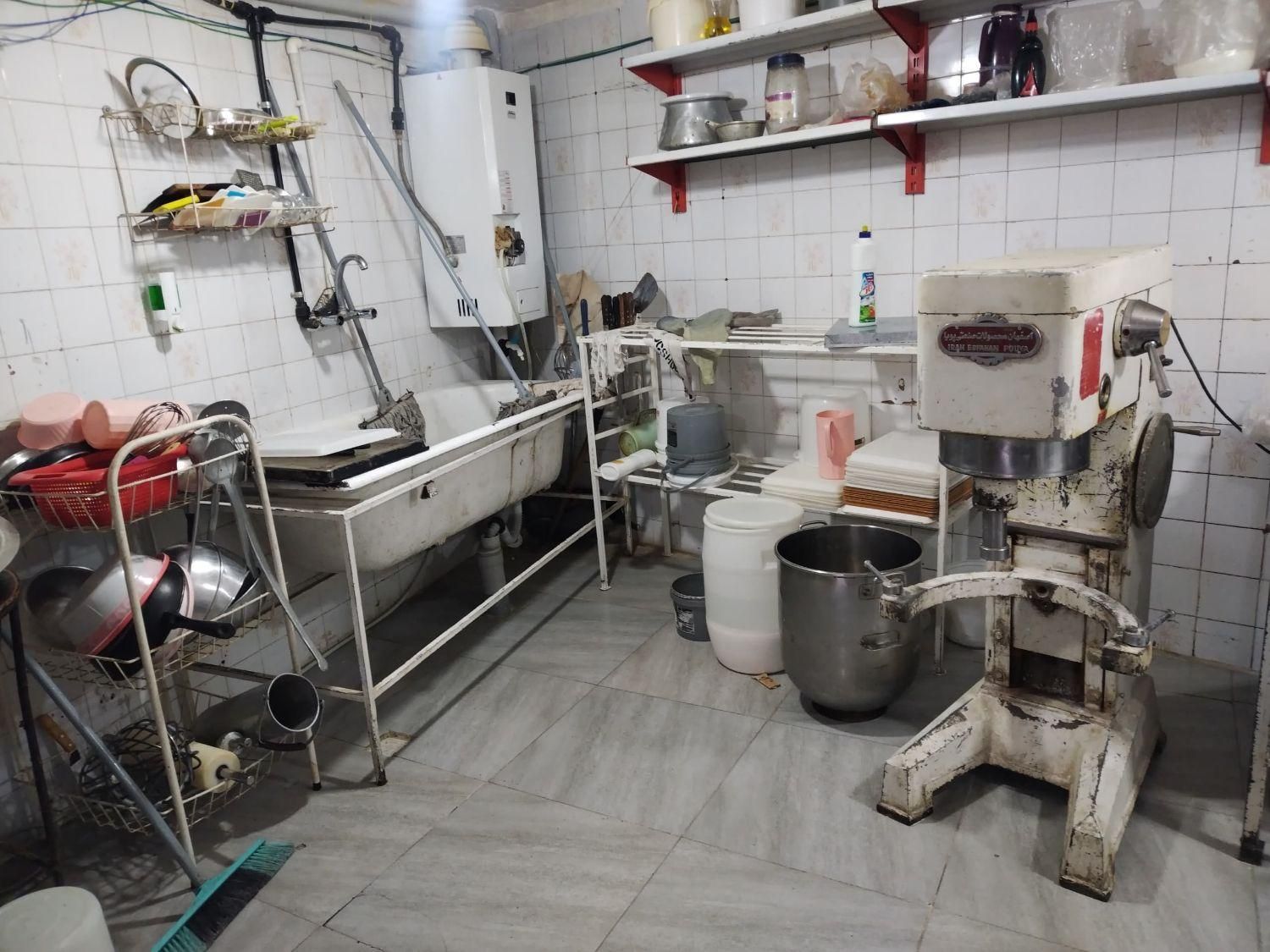 فروش کلیه وسایل   فروشگاه قنادی|فروشگاه و مغازه|خفر, |دیوار