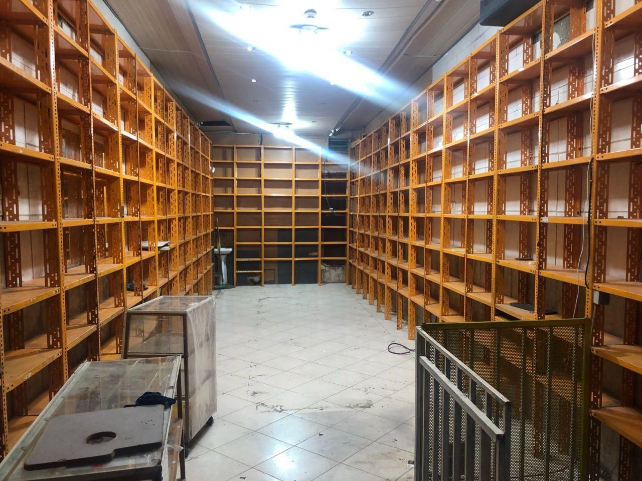 فروش مغازه(همکف تجاری۴۵+زیرزمین تجاری۴۵+۲ سوئیت ۴۰|فروش مغازه و غرفه|اصفهان, باغ زیار|دیوار