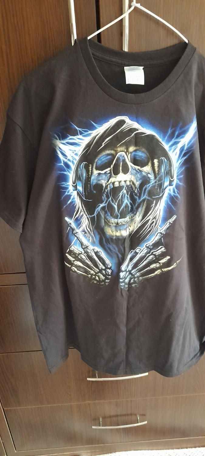 تیشرت مردانه|لباس|اندیشه, اندیشه فاز ۱|دیوار