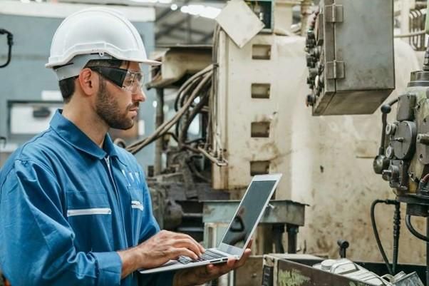 استخدام یکنفر دارای لیسانس فنی بهمراه آموزش کار|استخدام صنعتی، فنی، مهندسی|اهواز, اسلام آباد شرقی|دیوار