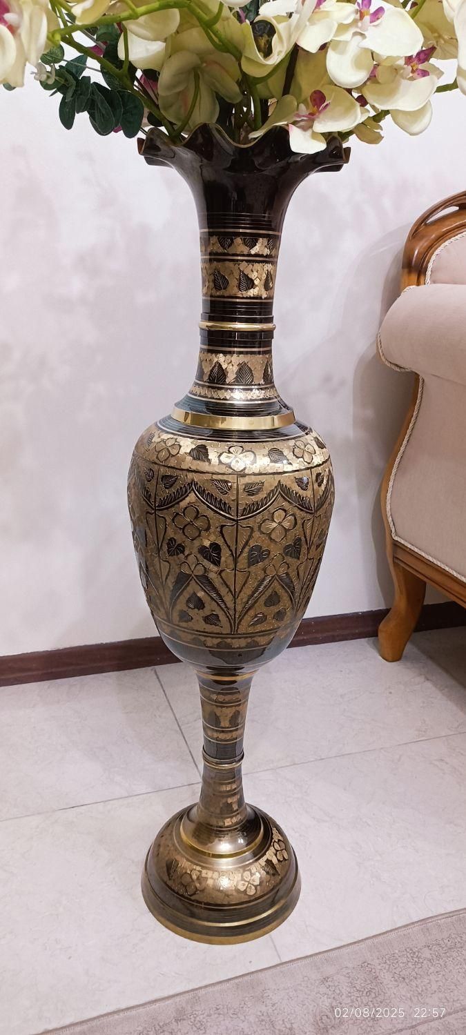 گلدان برنجی قلم طرح گل|صنایع دستی و سایر لوازم تزئینی|تهران, خاک سفید|دیوار