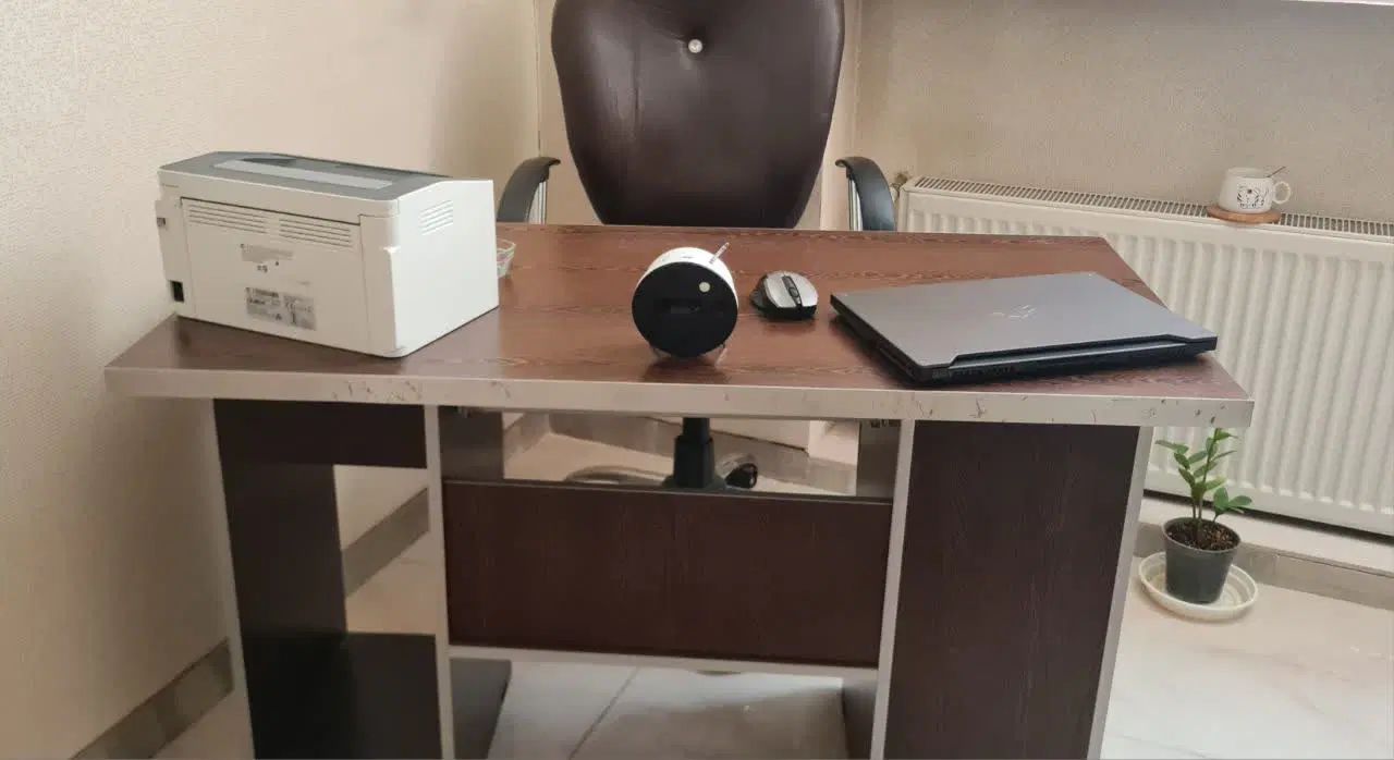 کتابخانه، میز تحریر، میز ارایش، صندلی، تخت|تخت و سرویس خواب|اصفهان, عسگریه|دیوار