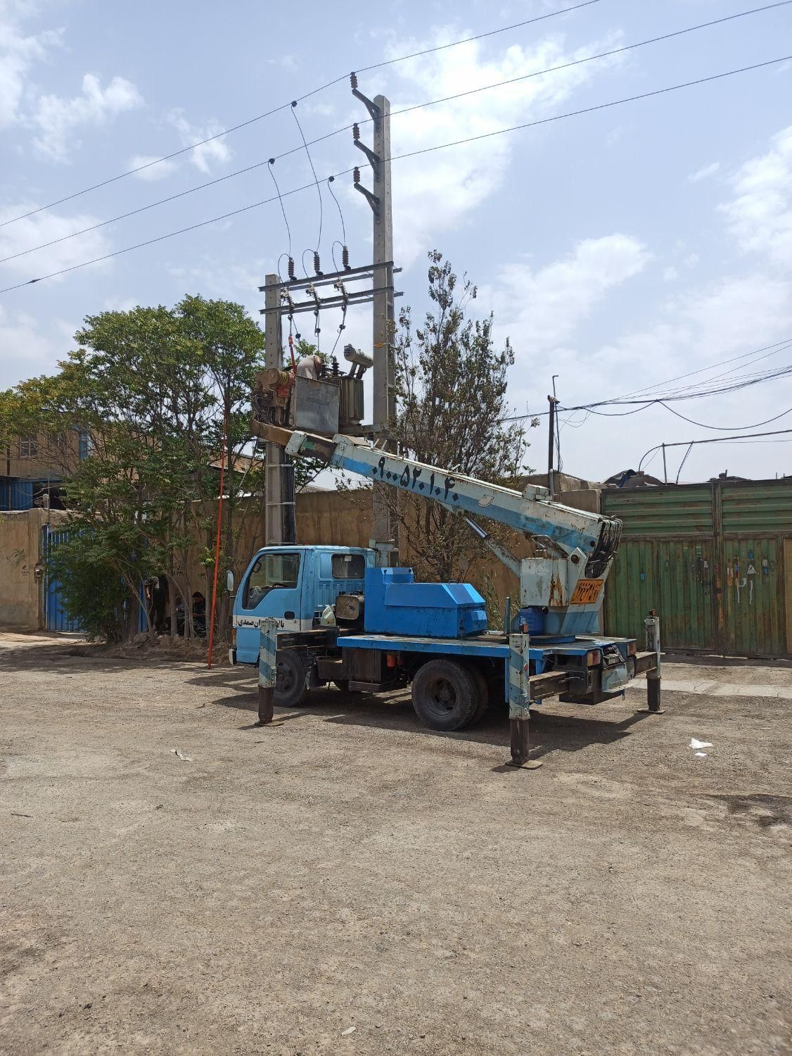 بالابر سبددار جرثقیل بالابر لجور نیسان|خدمات حمل و نقل|کهریزک, |دیوار