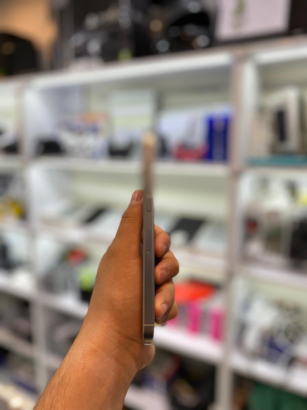 اپل iPhone 16 Pro Max با حافظهٔ ۲۵۶ گیگابایت سفید|موبایل|کرج, کوی امامیه|دیوار