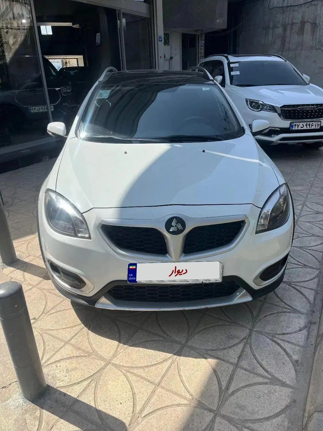 برلیانس کراس اتومات مدل ۱۳۹۷ موتور بزرگ 1650 تمیز|خودرو سواری و وانت|اصفهان, خانه اصفهان|دیوار