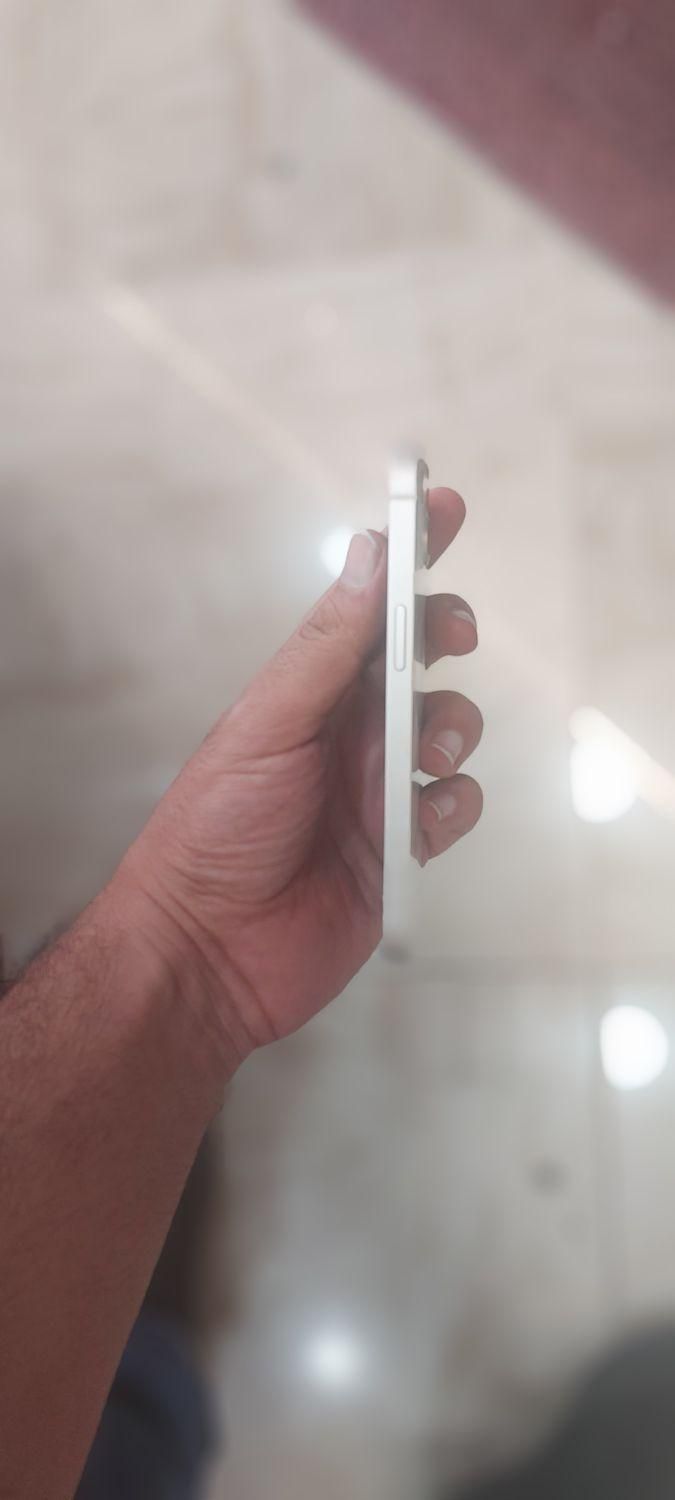 اپل iPhone 13 با حافظهٔ ۱۲۸ گیگابایت|موبایل|یزد, |دیوار