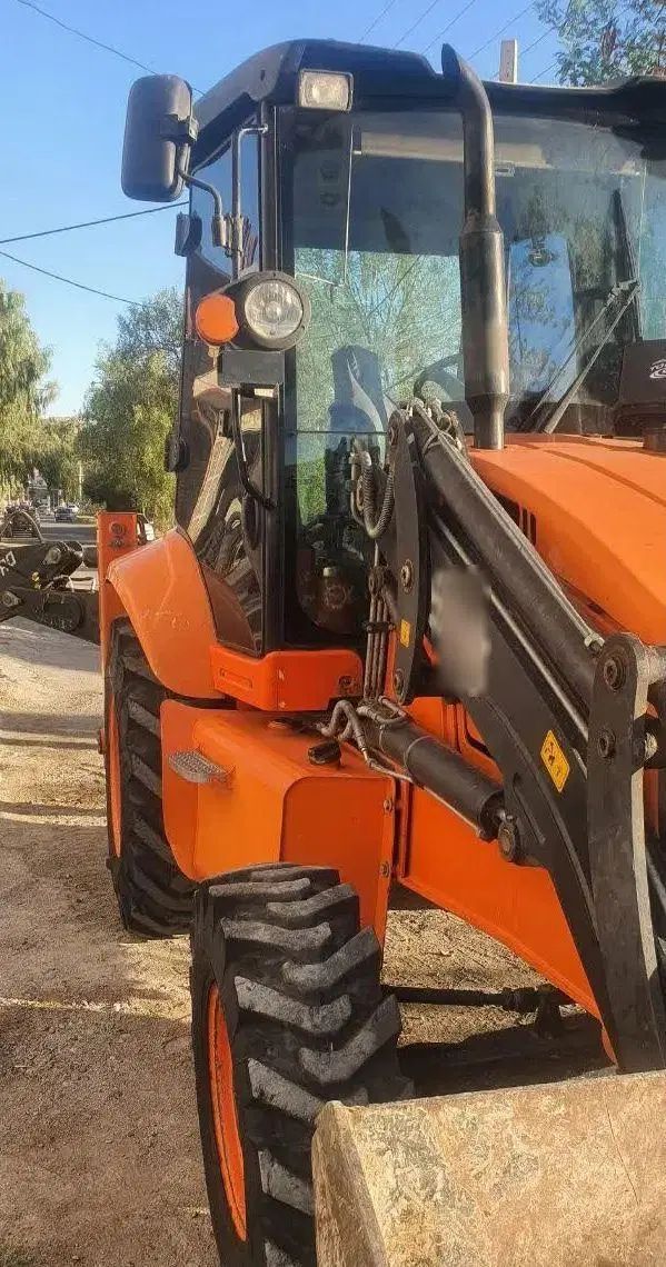 بیل بکهو 250C بیل بکهو سنوپارس|خودرو سنگین|تهران, اکباتان|دیوار