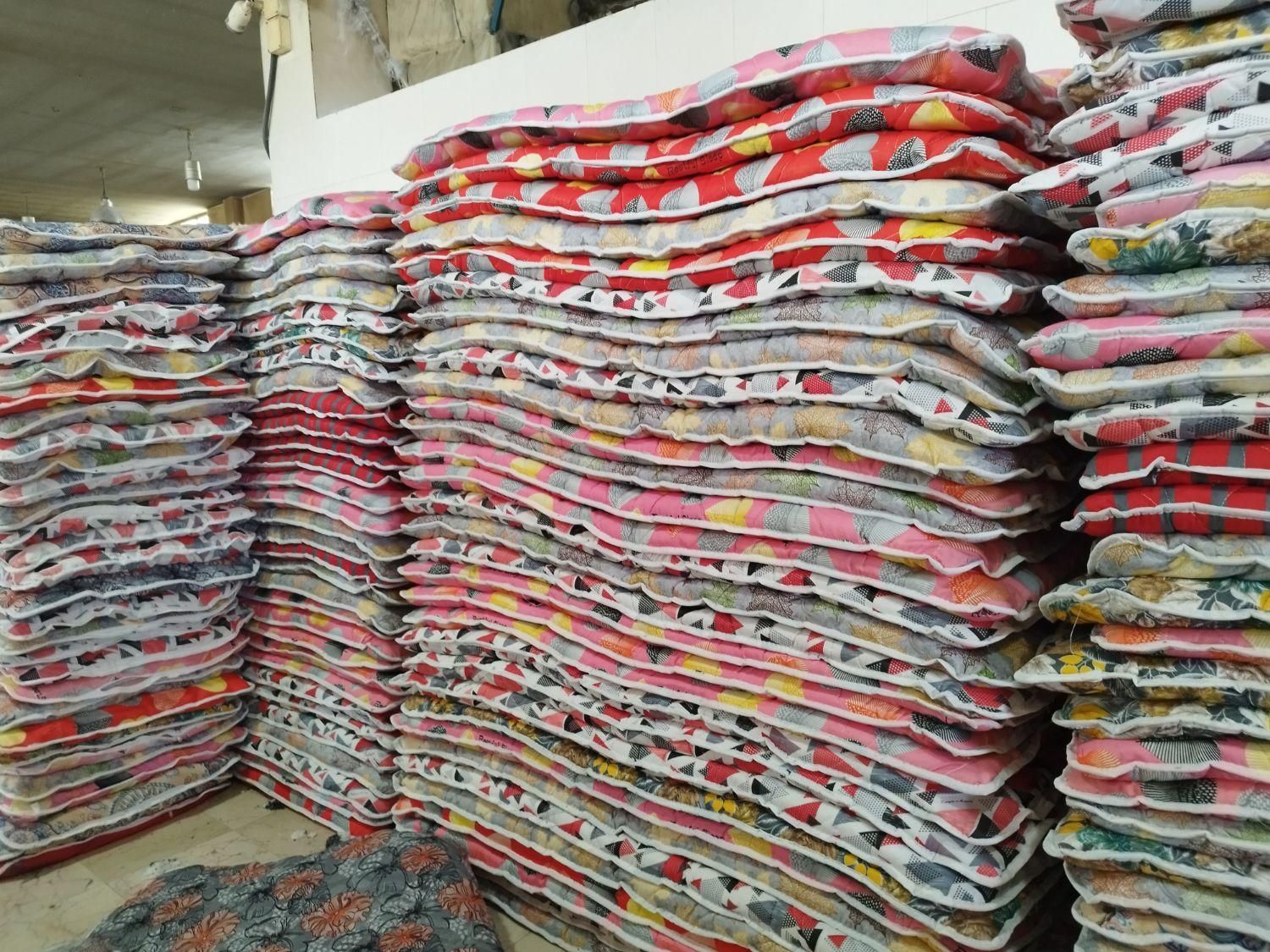 پتو و تشک مسافرتی|رختخواب، بالش، پتو|مریوان, |دیوار