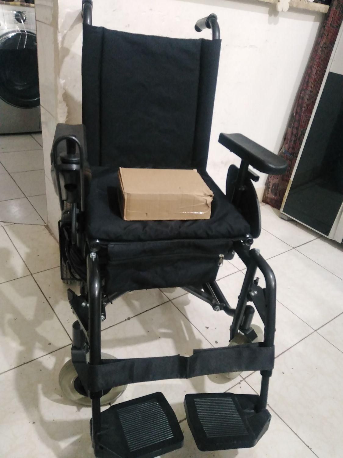 ویلچر برقی مشکی کارکرده سالم|آرایشی، بهداشتی، درمانی|اهواز, فاز ۲ پادادشهر|دیوار