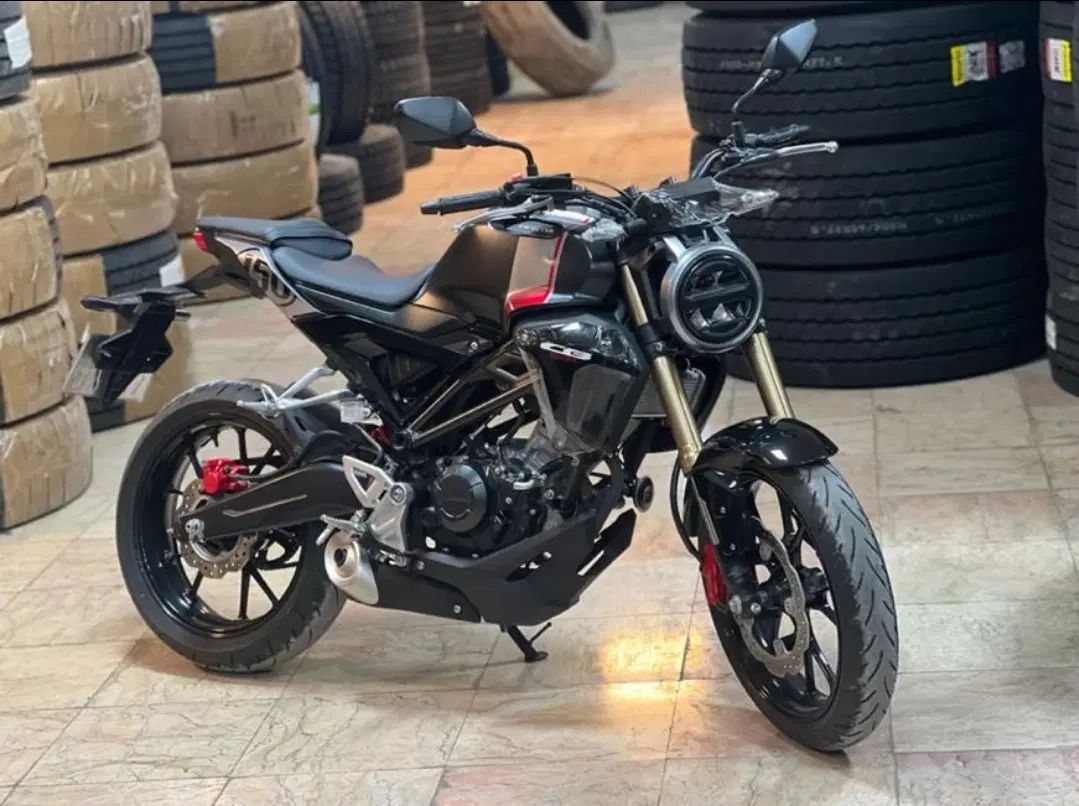 هندا cb150r|موتورسیکلت|تهران, صاحبقرانیه|دیوار