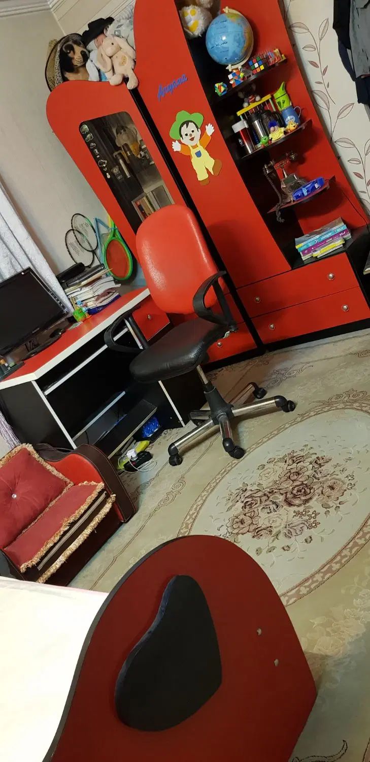 سرویس خواب قلبی اسپرت ومیزکامپیوتروصندلی گردان|تخت و سرویس خواب|همدان, |دیوار