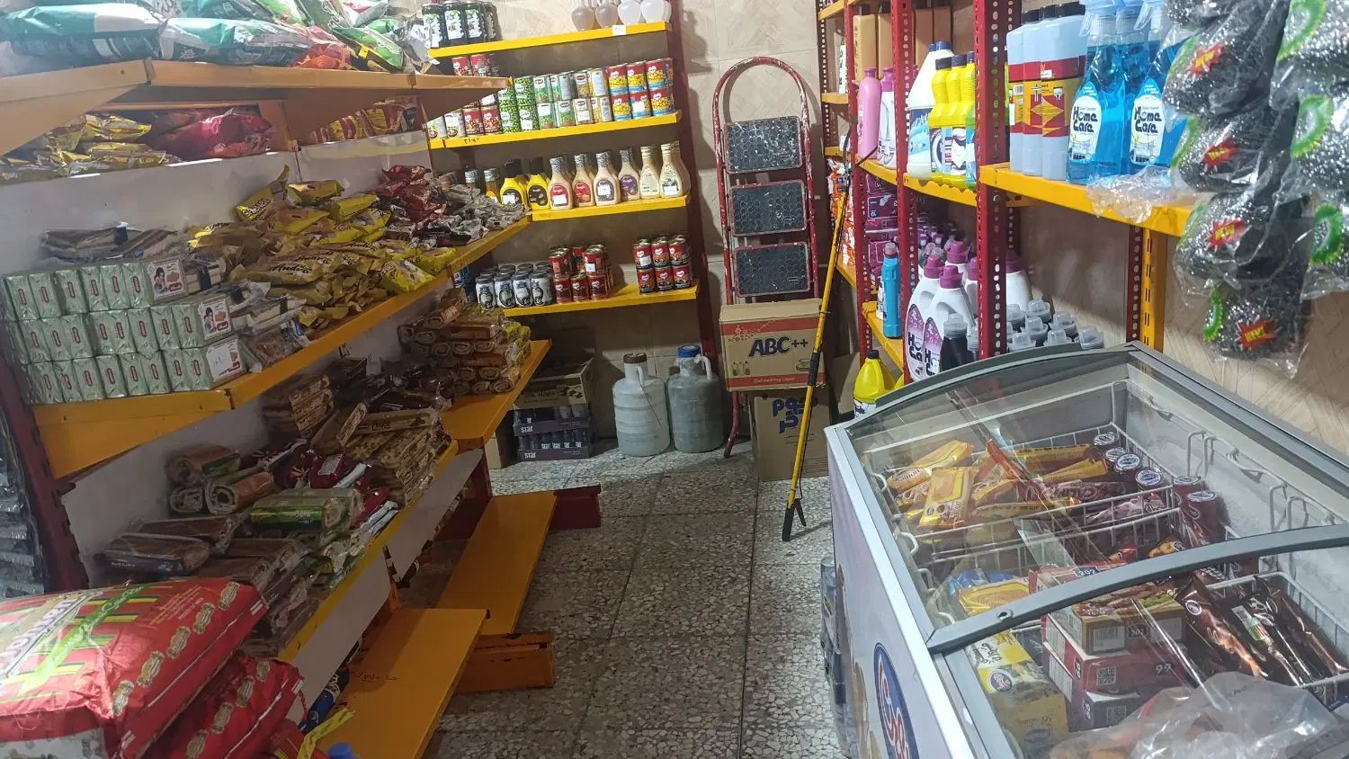 مغازه ۴۰متر باسرویس بهداشتی|اجارهٔ مغازه و غرفه|کرج, کمال‌شهر|دیوار