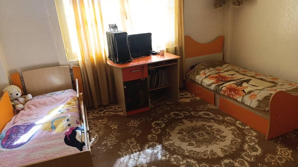 سرویس خواب (تخت، کمد، میز)|تخت و سرویس خواب|شیراز, منطقه هوایی شهید دوران|دیوار