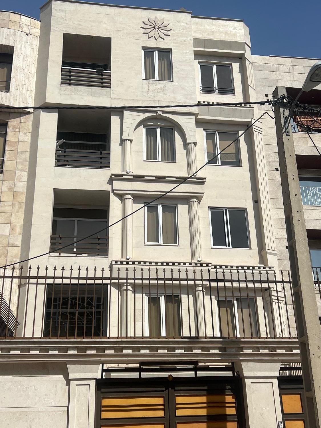 پونک ۱۳۰ متر ۳خواب طبقه ۴ فول امکانات|فروش آپارتمان|قزوین, |دیوار