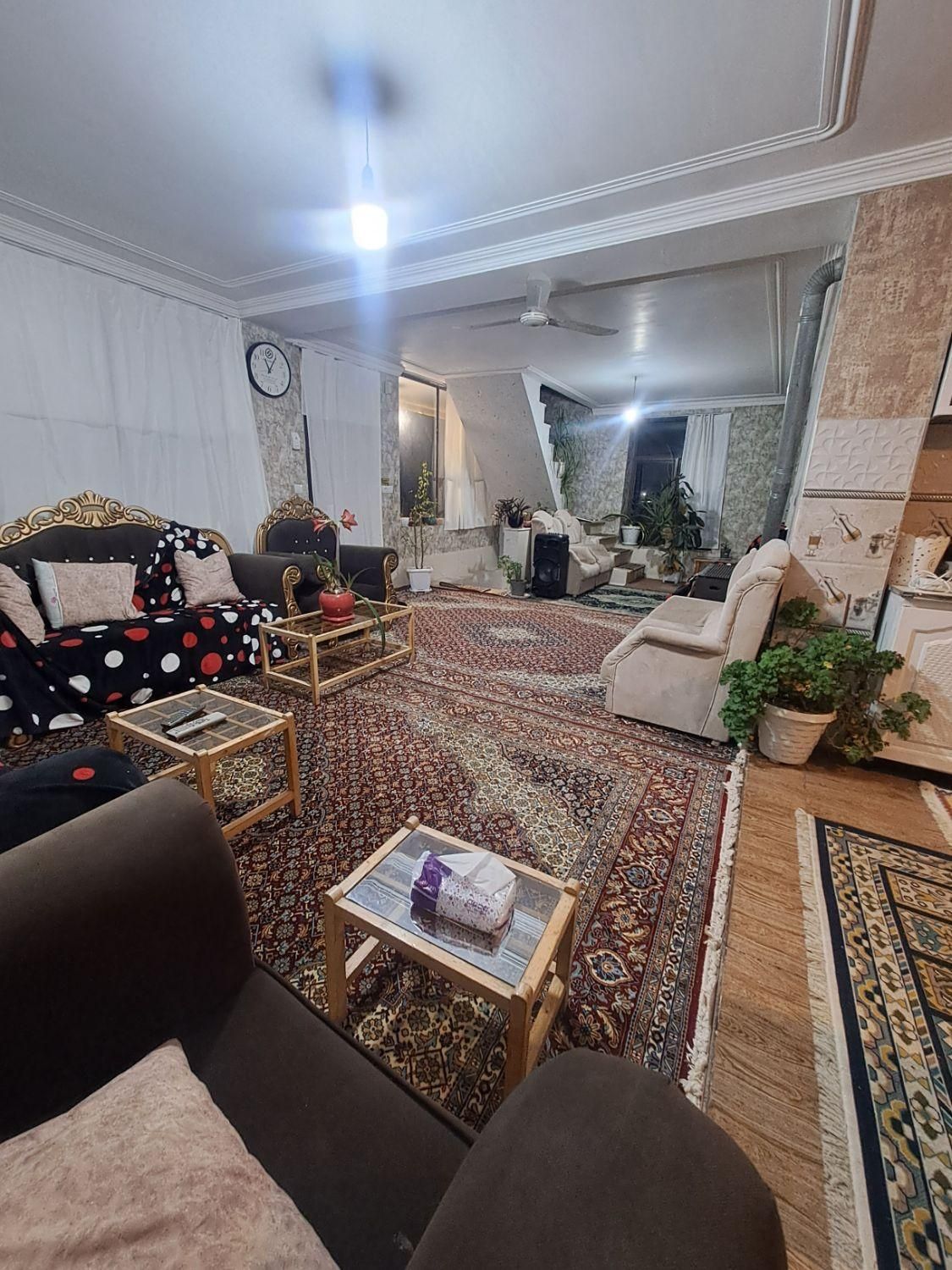 اجاره ویلا و باغ تالار عمارت|اجارهٔ کوتاهمدت ویلا و باغ|میاندوآب, |دیوار