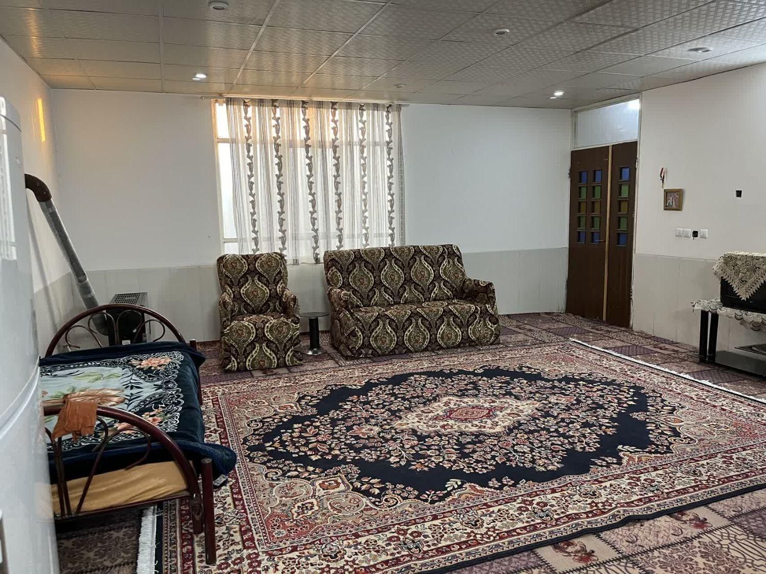 اجاره روزانه هفتگی در شهر میبد ۷۰۰۰ ساله|اجارهٔ کوتاه‌مدت آپارتمان و سوئیت|میبد, |دیوار