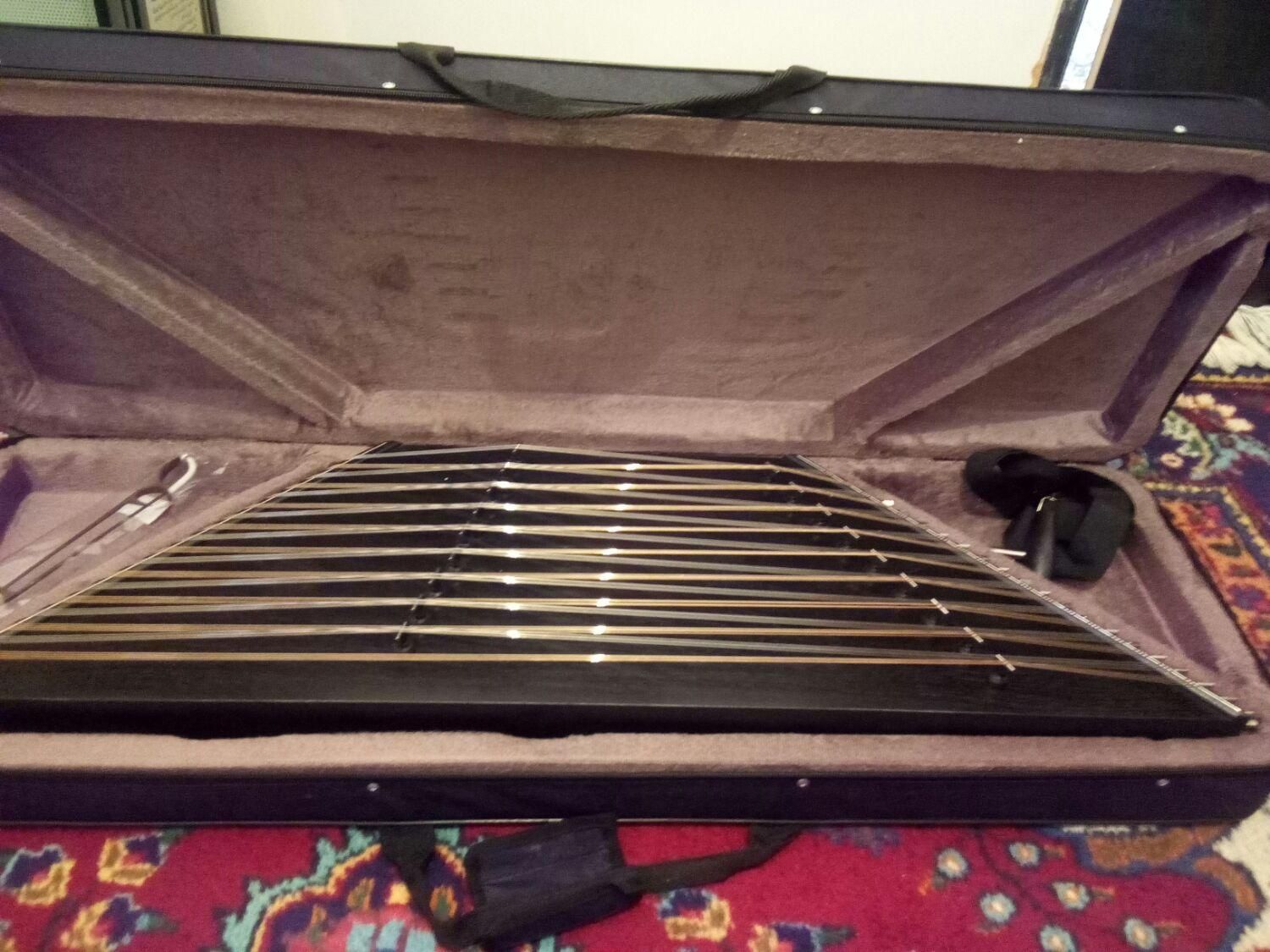 سنتور استاد صادقی، طرح تلفیق هنر دست ساز|سازهای سنتی|ارومیه, |دیوار