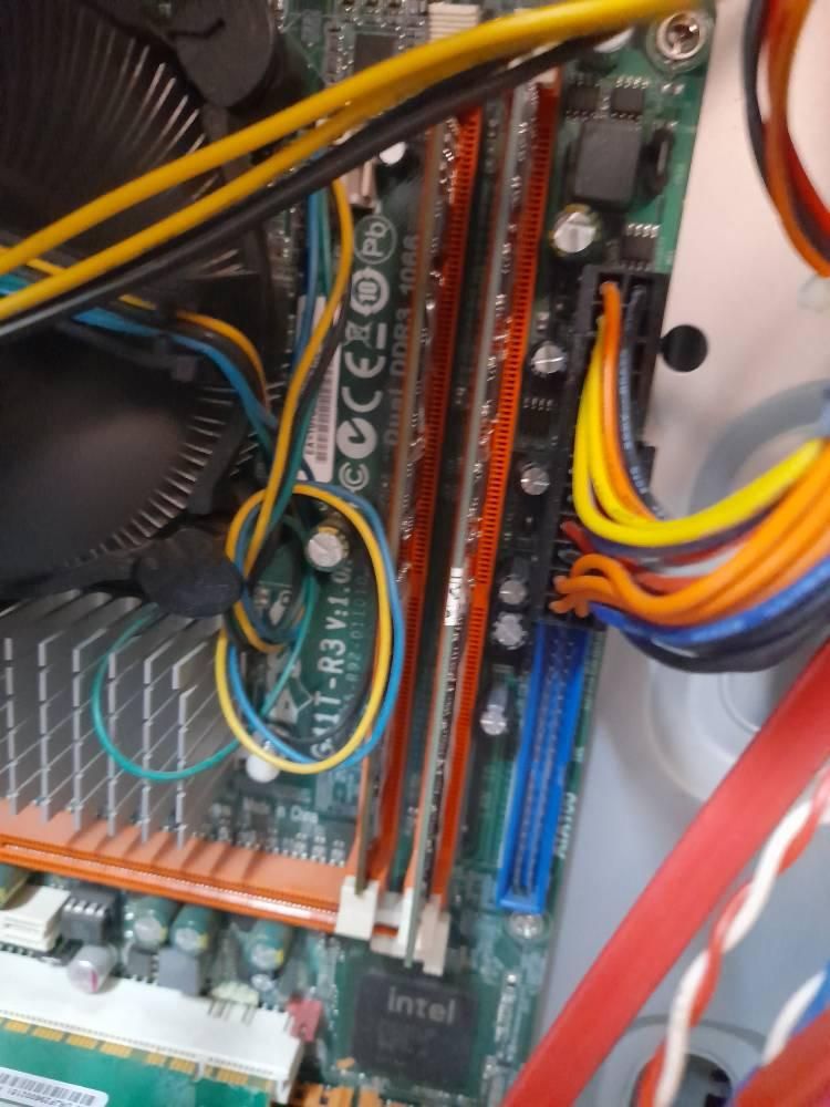 کیس ddr3 رم 4 هارد ۱ ترا|رایانه رومیزی|تهران, گمرک|دیوار