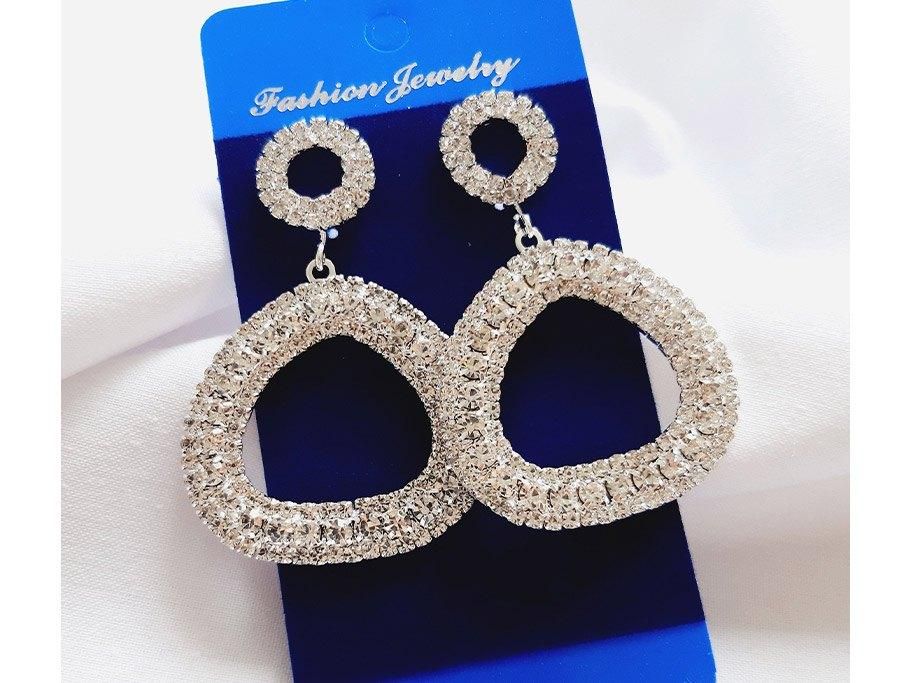 گوشواره آویز بلند فول نگین مدل نقره ای|بدلیجات|قم, سالاریه|دیوار