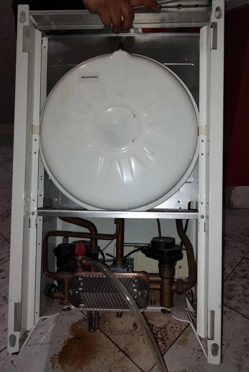 پکیج ایران رادیاتور L24CF دومبدلLCDدار24000 درحدنو|آبگرمکن، پکیج، شوفاژ|رشت, نامجو|دیوار
