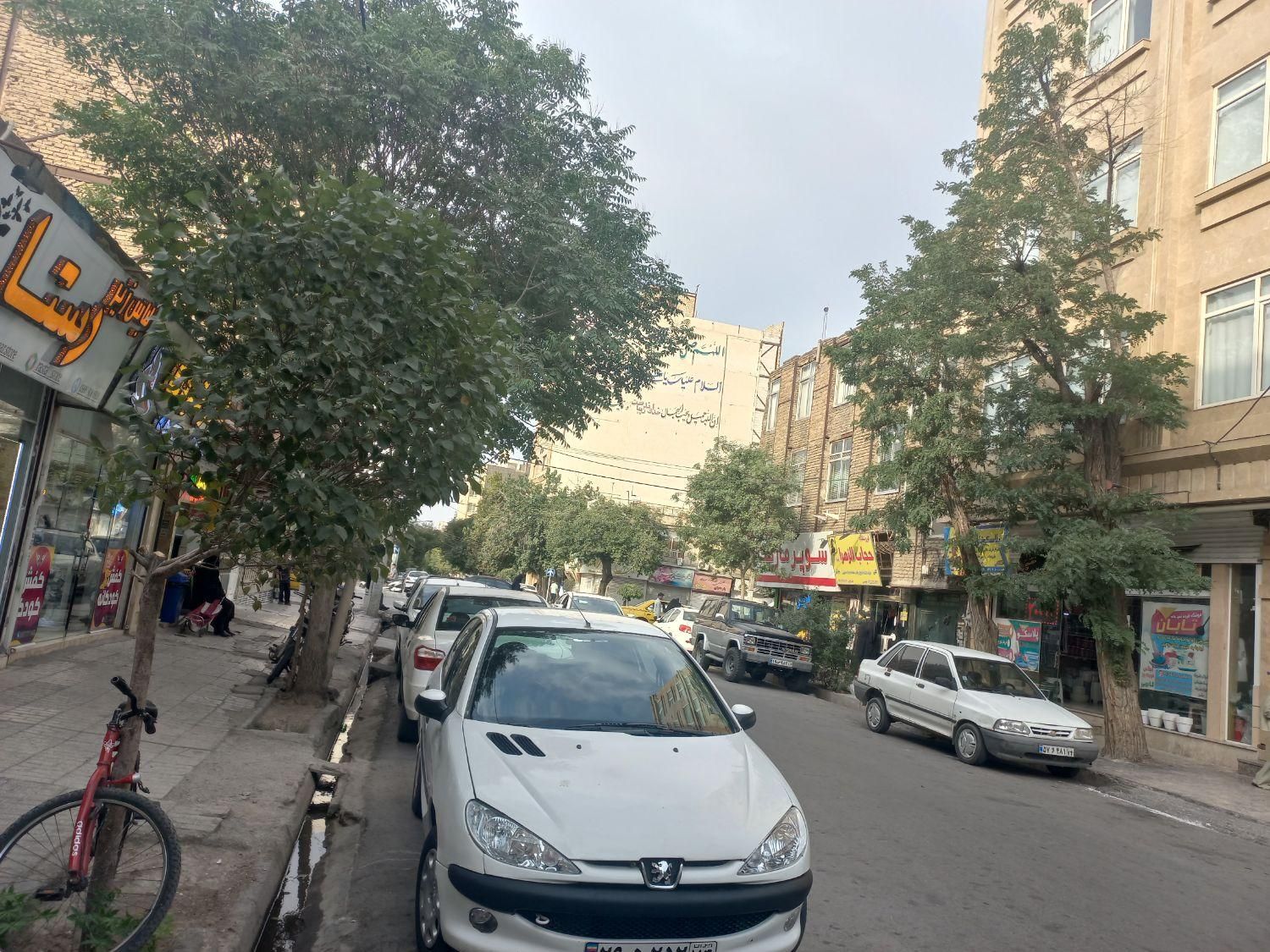 ۱۵۰متر مغازه تجاری  بهترین موقعیت بین ایثار ومفتح|فروش مغازه و غرفه|مشهد, ایثار|دیوار
