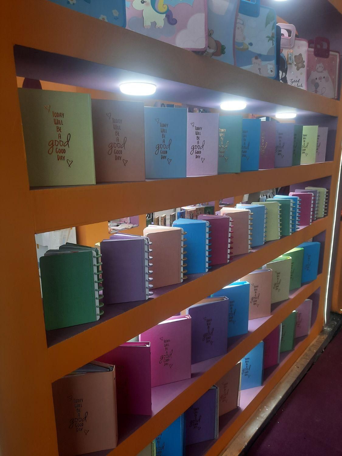 استخدام نیرو جوان آقا جهت کار در پخش کتاب|استخدام بازاریابی و فروش|تهران, فلسطین (میدان انقلاب)|دیوار