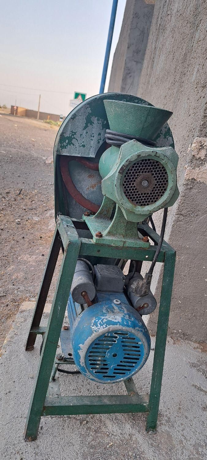 چرخ گوشت صنعتی|کافیشاپ و رستوران|قم, بنیاد|دیوار