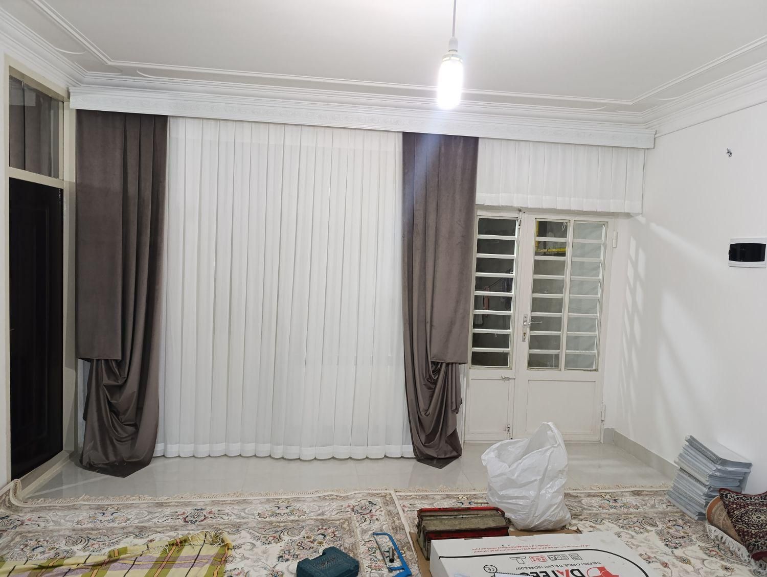 نصب انواع پرده و کتیبه|خدمات پیشه و مهارت|کوهدشت, |دیوار