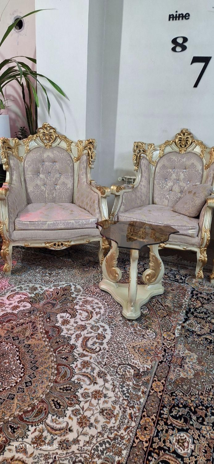 مبل ۹ نفره سلطنتی کاملا سالم|مبلمان خانگی و میز عسلی|کرج, گلشهر|دیوار