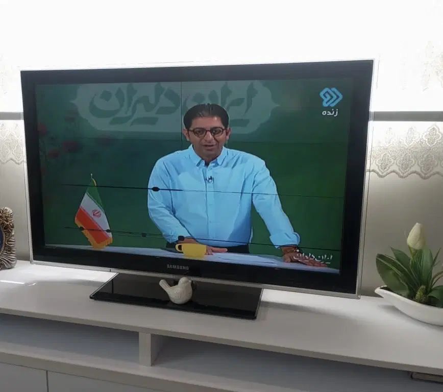 تلوزیون ال سی دی ۴۲ اینچ سامسونگ نیاز به تعمیر|تلویزیون و پروژکتور|تهران, نازی‌آباد|دیوار