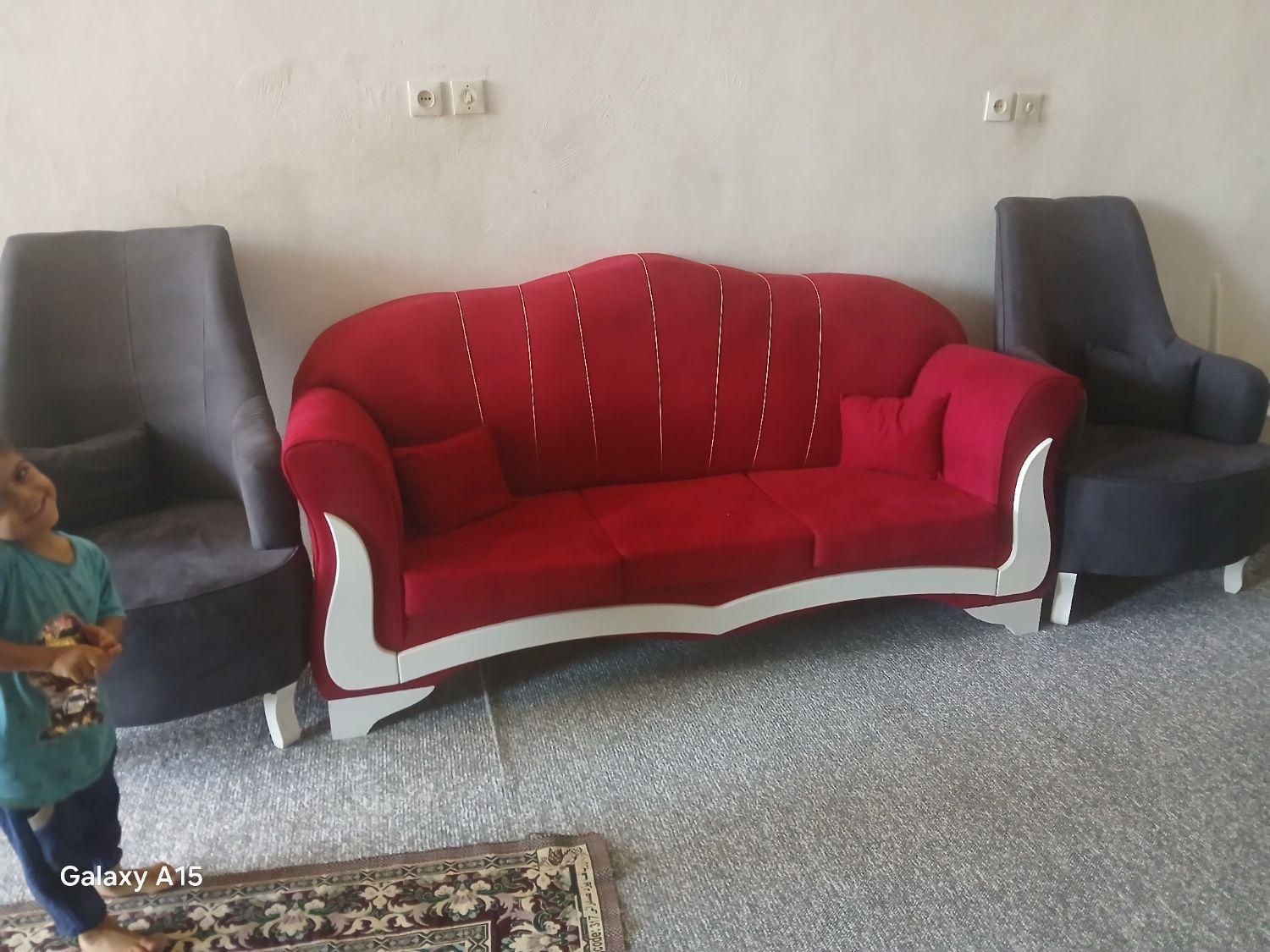 مبل در حد نو|مبلمان خانگی و میز عسلی|جهرم, |دیوار
