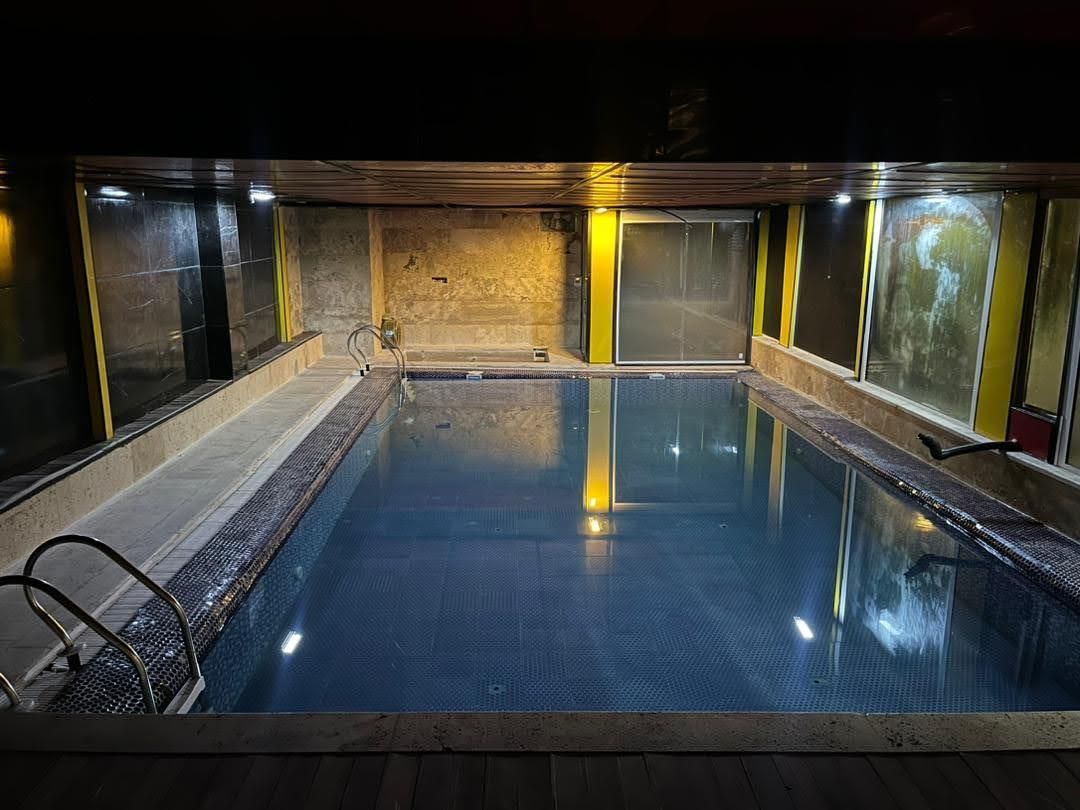 اجاره باغ استخردار بیلیارد فوتبال دستی حرفهای 102|اجارهٔ کوتاهمدت ویلا و باغ|شیراز, شهرک گلستان|دیوار