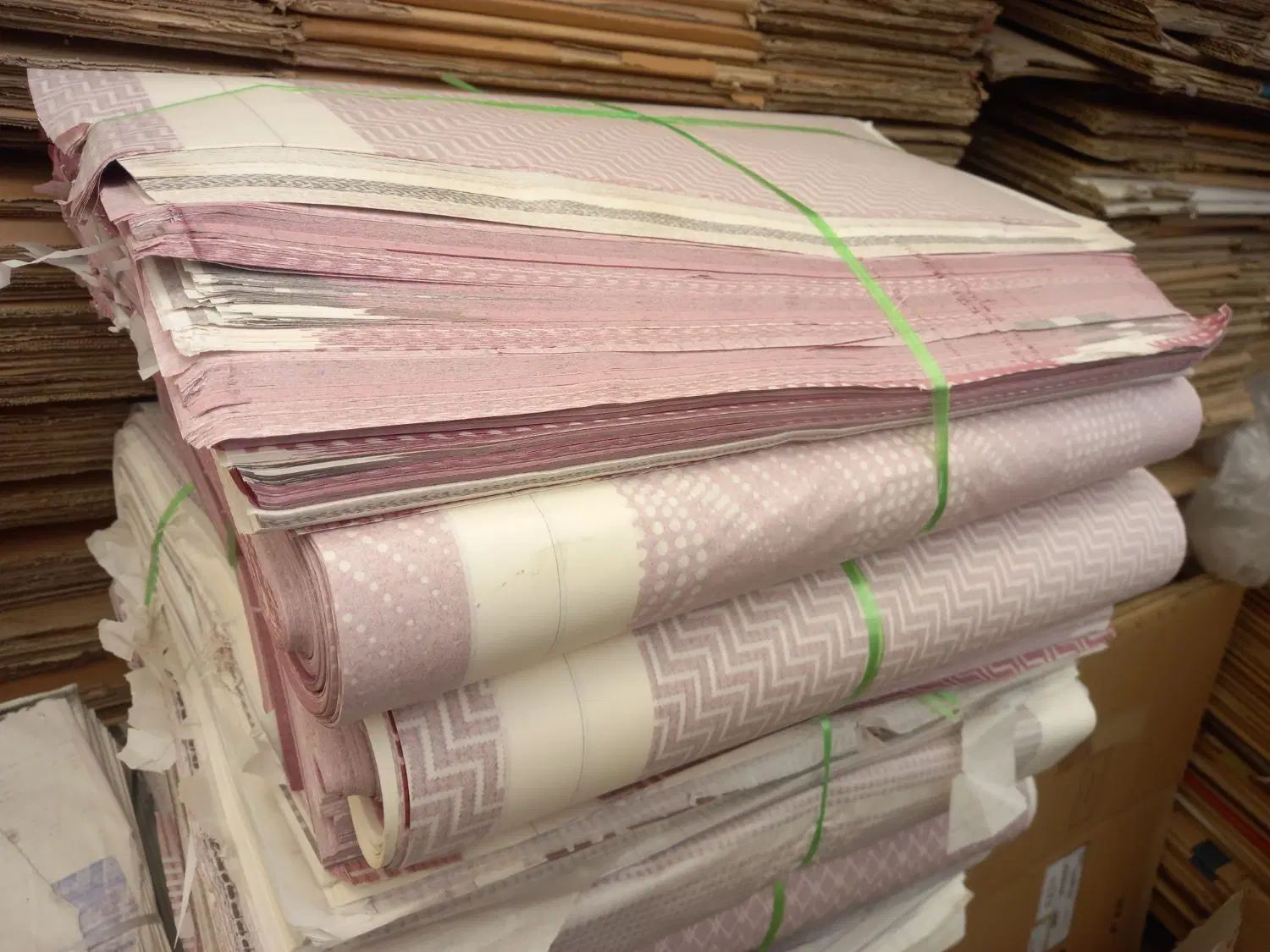 نایلون پلاستیک حبابدار، فوم، روزنامه باطله و کاغذ|عمدهفروشی|شیراز, درکی|دیوار