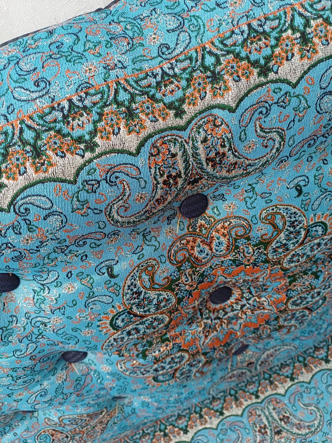 پتو پشتی کنار پذیرایی نونو|پشتی|اصفهان, طامه|دیوار