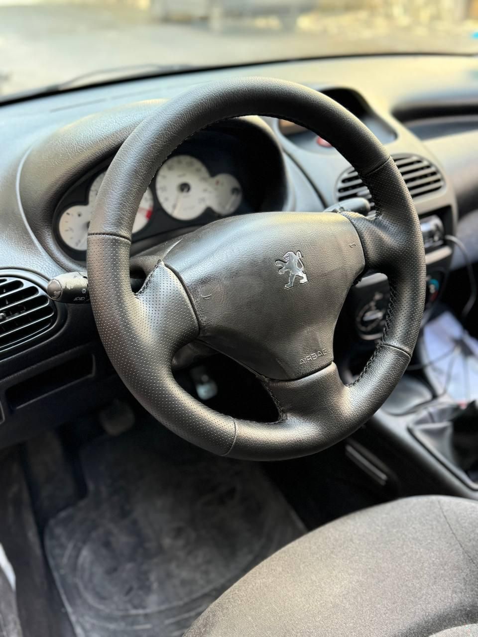 دور فرمان دوختنی ۲۰۶ بازو دار (کامل)|قطعات یدکی و لوازم جانبی|مشهد, هفت تیر (آب و برق)|دیوار