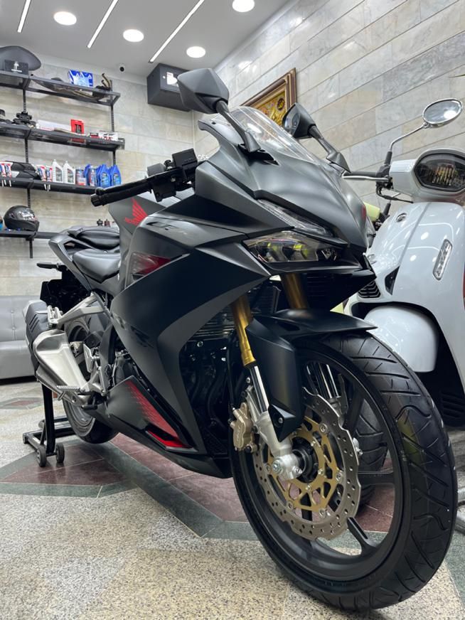 هوندا CBR 250 RR درحد خشک 1401 قاتل ZX25|موتورسیکلت|تهران, منیریه|دیوار