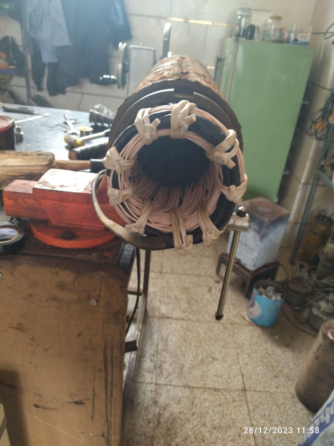 سیم پیچی احمدی|خدمات پیشه و مهارت|شهرکرد, |دیوار