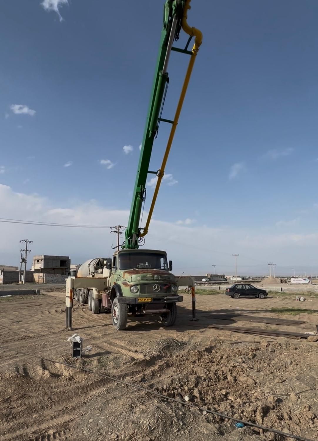 فروش بتن اماده بهمراه پمپ دکل وزمینی|خدمات پیشه و مهارت|مشهد, عسگریه|دیوار