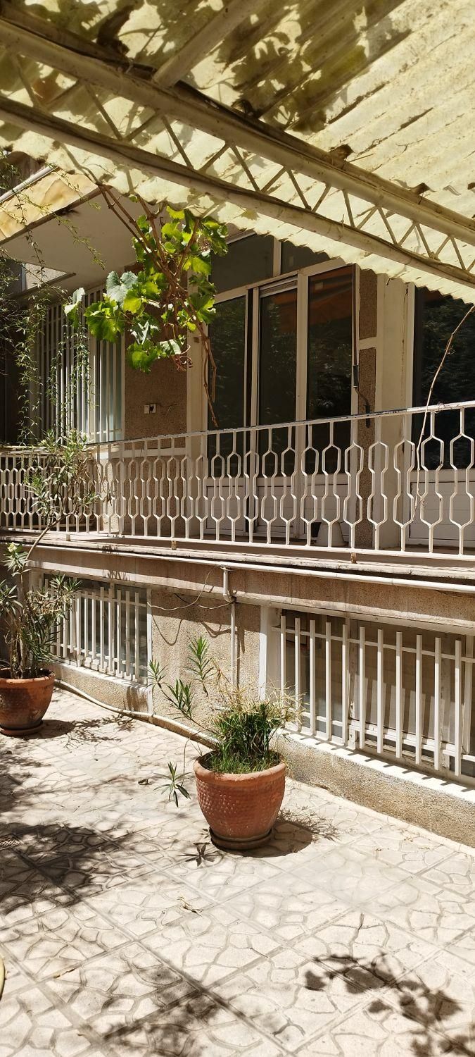 ویلایی قابل سکونت 140متر زمین|فروش خانه و ویلا|تهران, امیریه|دیوار