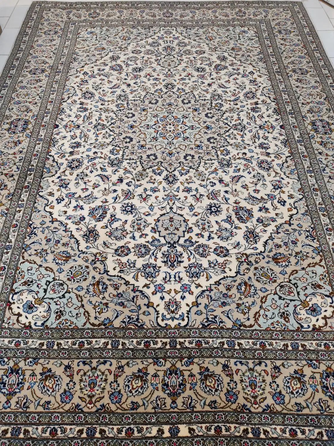 فرش دستباف ۹ متری اردکان کرم ریز بافت|فرش|اصفهان, دشتستان|دیوار