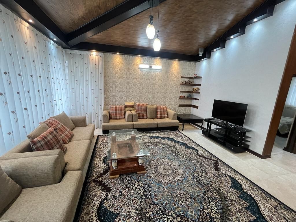 اجاره ویلا کناررودخانه و پل تاریخی زمانخان|اجارهٔ کوتاه‌مدت ویلا و باغ|شهرکرد, |دیوار