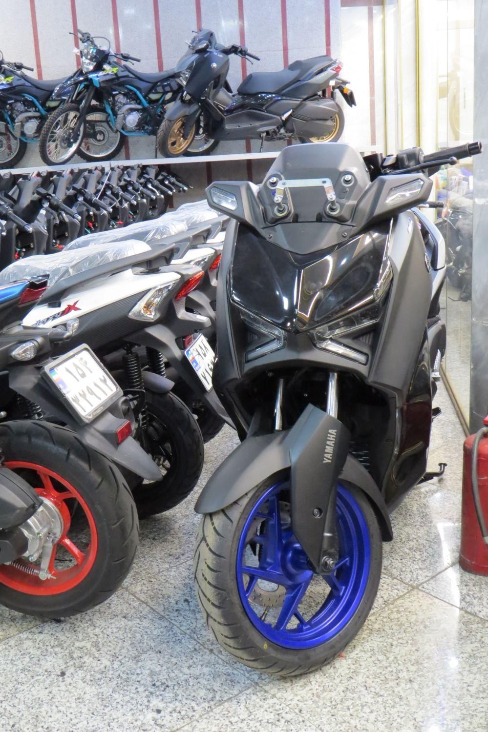 xmax250مدل1404صفر کیلو متر|موتورسیکلت|تهران, قلمستان|دیوار