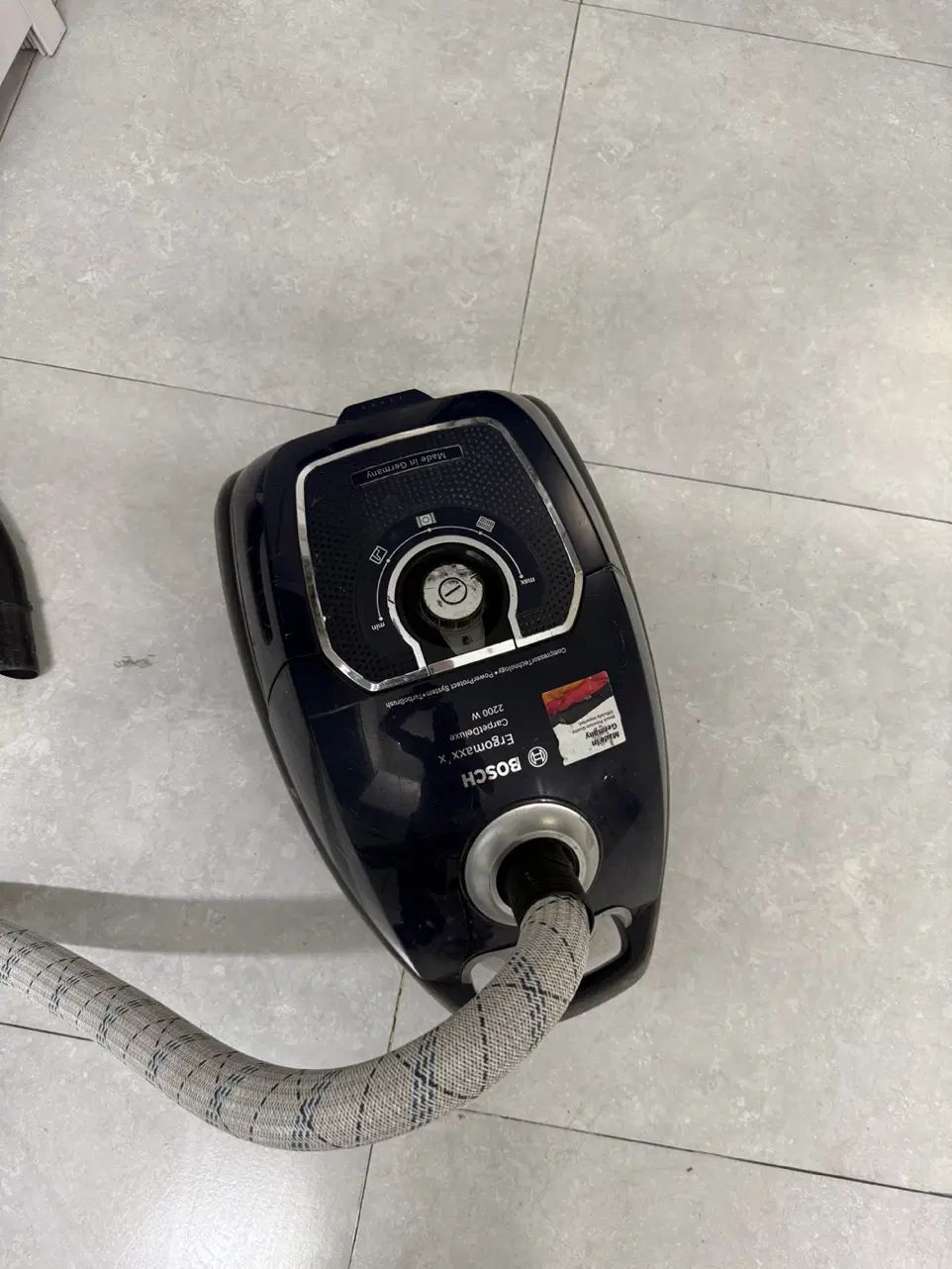 جاروبرقی بوش Bosch اصل آلمان Germany|جاروبرقی، جارو شارژی، بخارشو|تهران, عباس‌آباد|دیوار