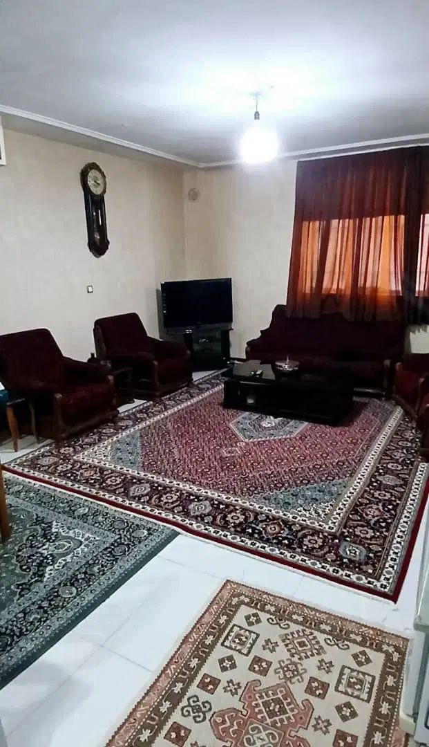 واحد ۹۰متری تکواحده پیاده تا مترو ۲دقیقه تکواحده|اجارهٔ آپارتمان|کرج, گلشهر|دیوار