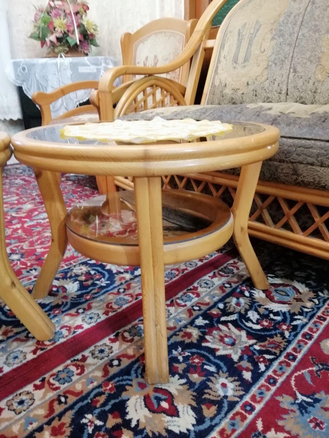 میزوسط مبلی به همراه میزعسلی|مبلمان خانگی و میز عسلی|رشت, استقامت 1|دیوار